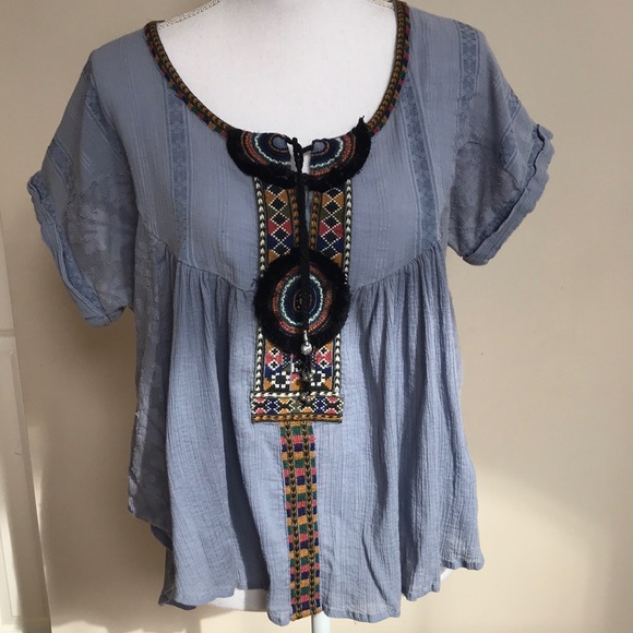 Free People Bohemian high low top. - Picture 1 of 8